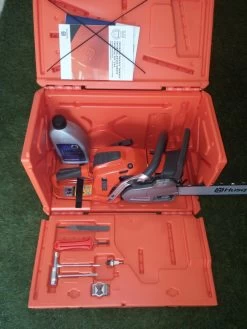 HUSQVARNA Motorsägenbox -Gartengeräte 20160928 094744