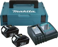MAKITA Power Source KIT Mit 2 X 3,0 Ah Akku Und DC18RC