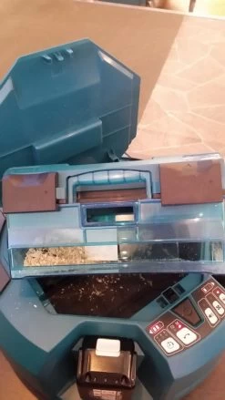 Makita DRC200Z Saugroboter -Gartengeräte makita drc200z saugroboter staubbox